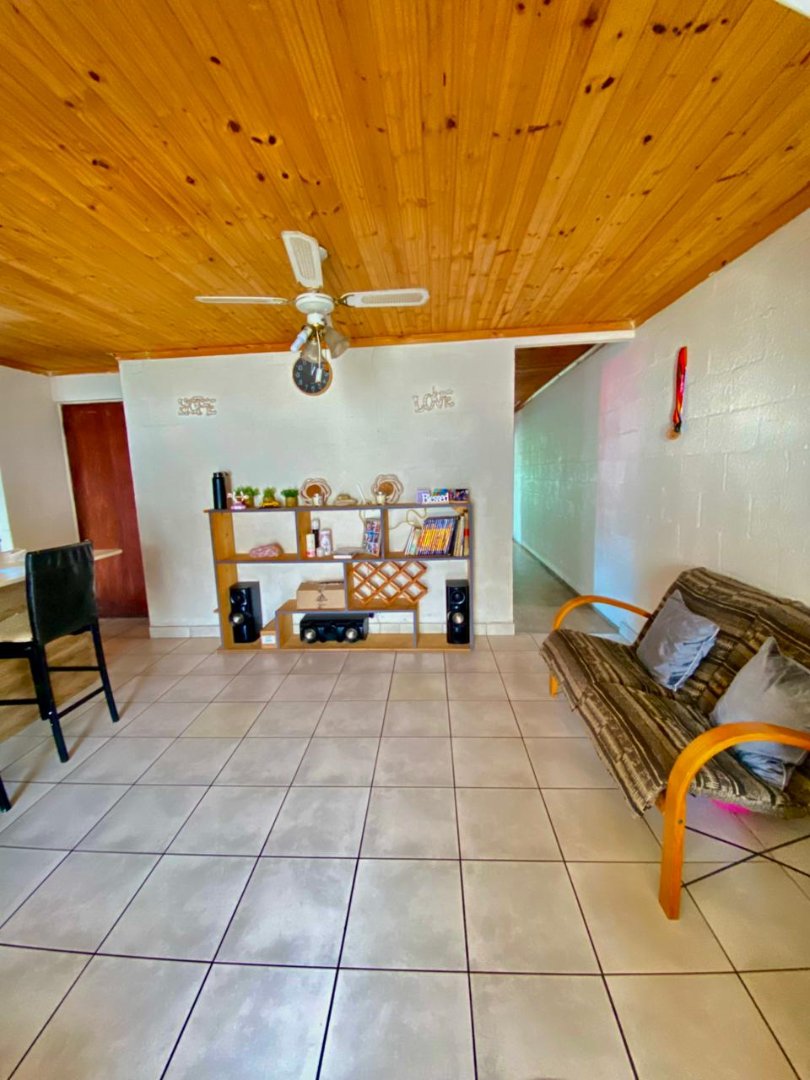  Bedroom Property for Sale in Rocklands Western Cape